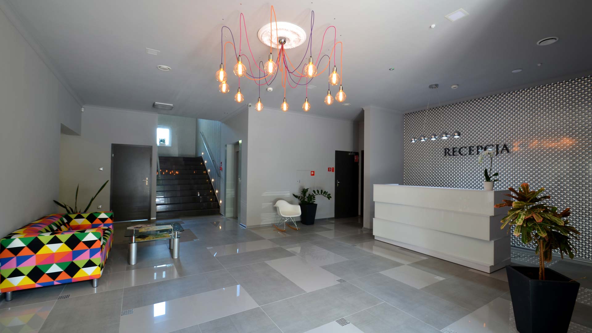 PERŁOWY hotel Okuninka Lublin noclegi nad jeziorem wypoczynek w Polsce
